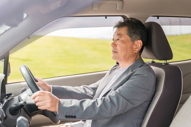 70歳以上でもレンタカーは借りられる？【高齢ドライバー必見】